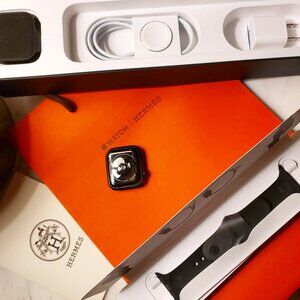 Apple Watch Hermes Series 5 40mm Black with Noir Leather Band